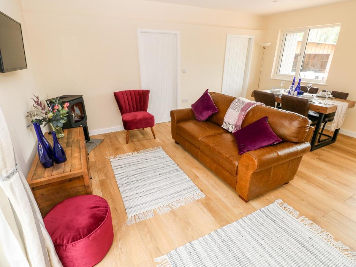 Ramsey Lodge Bier Wood Lodges Tenby Exterior foto