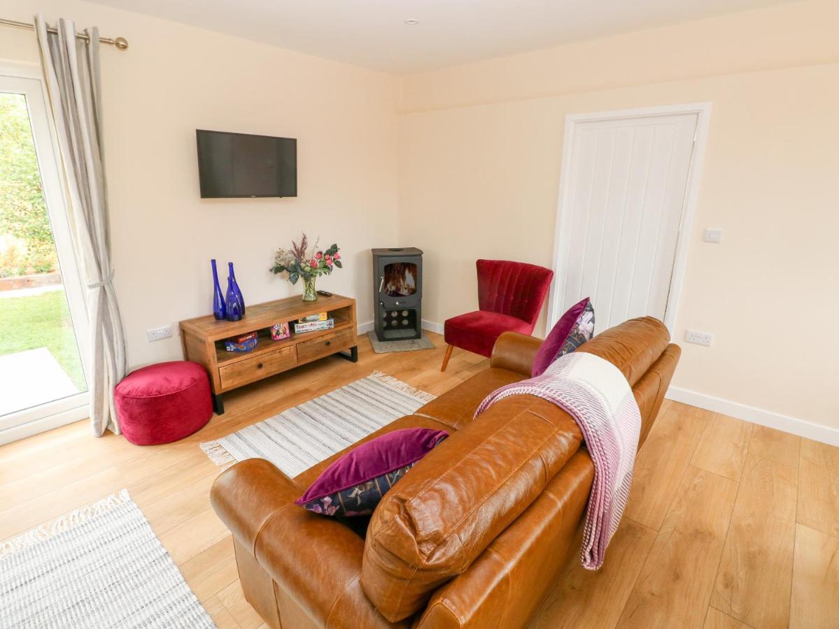 Ramsey Lodge Bier Wood Lodges Tenby Exterior foto